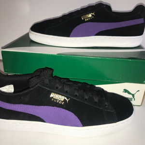 New in box "Classic" Suede Pumas